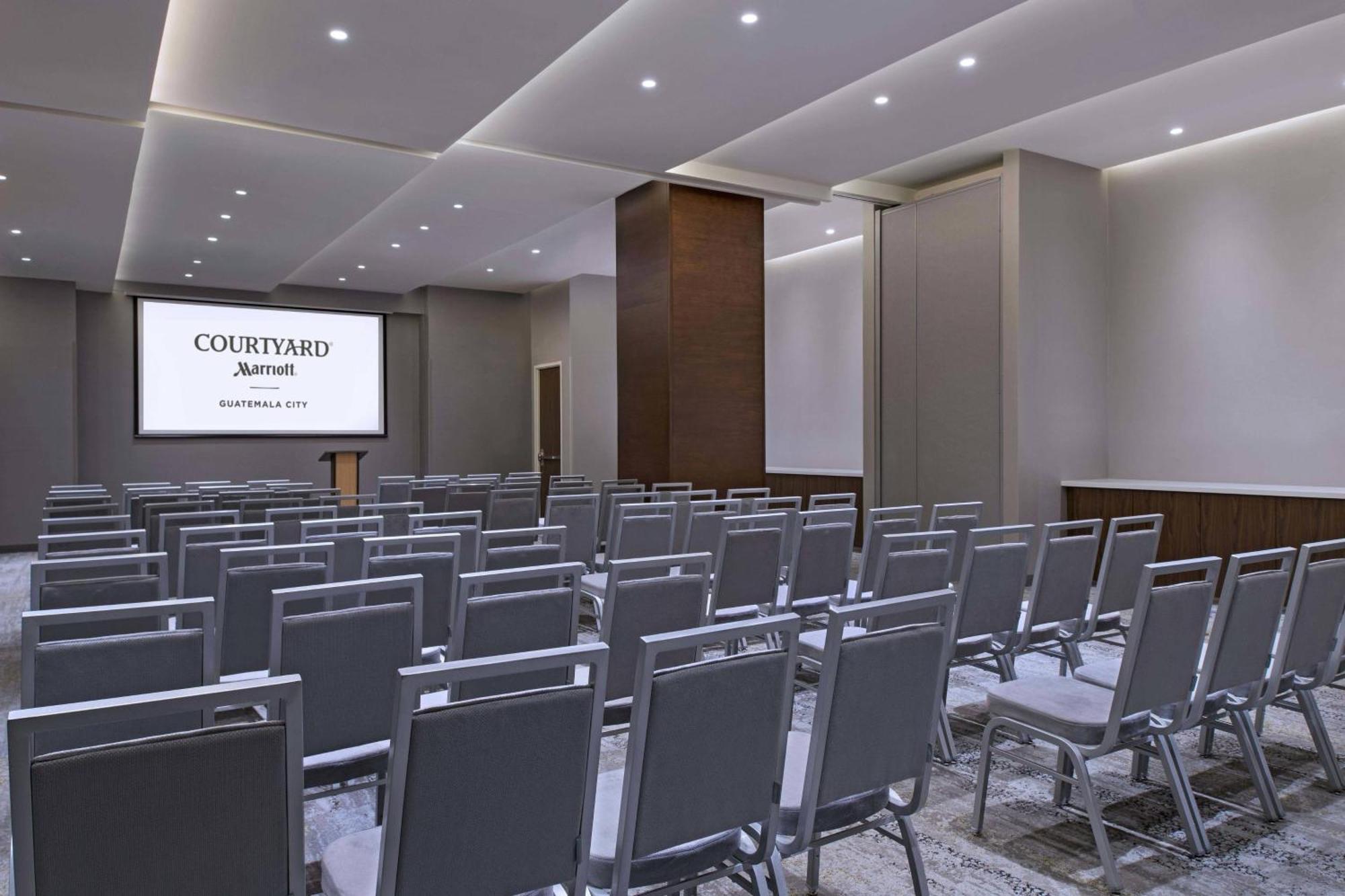 Courtyard By Marriott Guatemala City Екстериор снимка